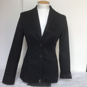 NWT Black 2-button The Limited Fitted blazer